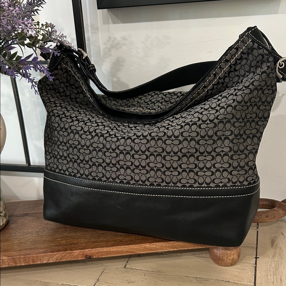 Coach Black Signature Canvas Hobo with Leather Trim - Picture 3 of 6